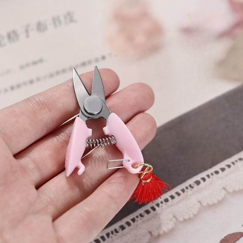 Mini Tijeras de Bolsillo Metál - Embroidery Scissors Small reseña y precio